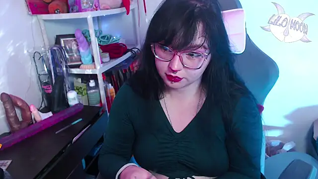 Snapshot of LiloMoon69 chatting on 17, 12, 2024 LiloMoon69 online show from 17, 12, 2024