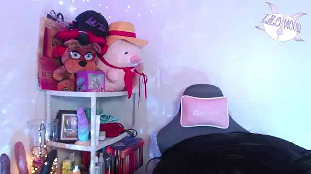 Snapshot of LiloMoon69 chatting on 18, 12, 2024 LiloMoon69 online show from 18, 12, 2024