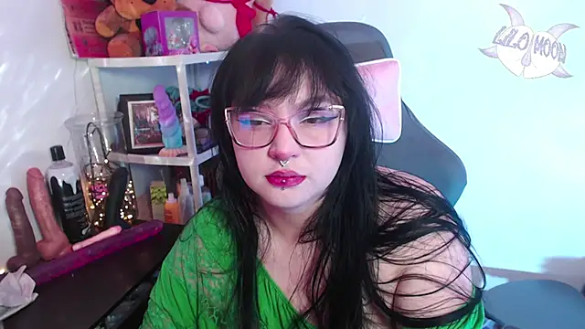 Snapshot of LiloMoon69 chatting on 23, 12, 2024 LiloMoon69 online show from 23, 12, 2024