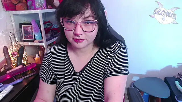 Snapshot of LiloMoon69 chatting on 24, 12, 2024 LiloMoon69 online show from 24, 12, 2024