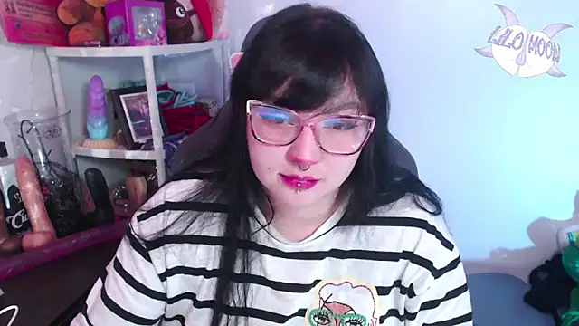 Snapshot of LiloMoon69 chatting on 30, 12, 2024 LiloMoon69 online show from 30, 12, 2024