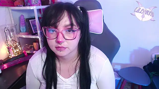 Snapshot of LiloMoon69 chatting on 31, 12, 2024 LiloMoon69 online show from 31, 12, 2024