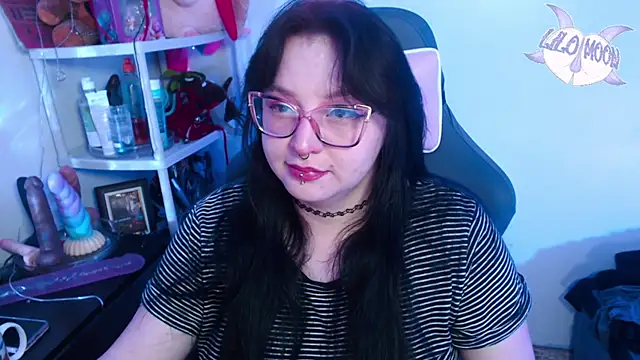 Snapshot of LiloMoon69 chatting on 27, 1, 2025 LiloMoon69 online show from 27, 1, 2025