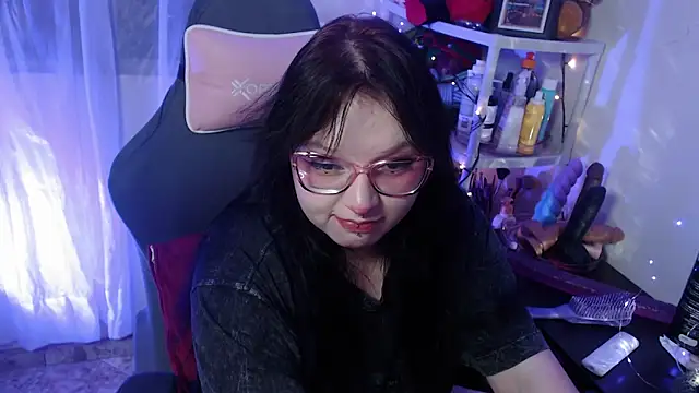 Snapshot of LiloMoon69 chatting on 2, 2, 2025 LiloMoon69 online show from 2, 2, 2025