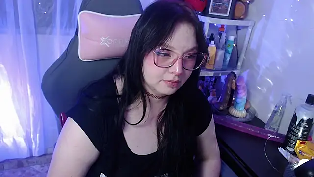 Snapshot of LiloMoon69 chatting on 3, 2, 2025 LiloMoon69 online show from 3, 2, 2025