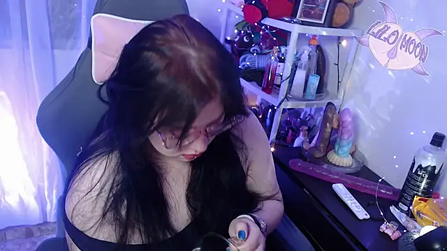 Snapshot of LiloMoon69 chatting on 4, 2, 2025 LiloMoon69 online show from 4, 2, 2025