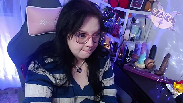 Snapshot of LiloMoon69 chatting on 6, 2, 2025 LiloMoon69 online show from 6, 2, 2025