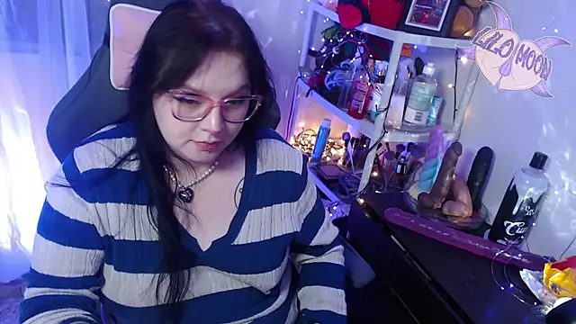 Snapshot of LiloMoon69 chatting on 6, 2, 2025 LiloMoon69 online show from 6, 2, 2025