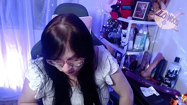 Snapshot of LiloMoon69 chatting on 8, 2, 2025 LiloMoon69 online show from 8, 2, 2025