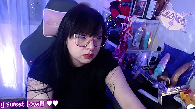 Snapshot of LiloMoon69 chatting on 16, 2, 2025 LiloMoon69 online show from 16, 2, 2025