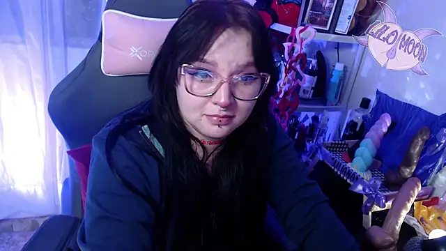 Snapshot of LiloMoon69 chatting on 17, 2, 2025 LiloMoon69 online show from 17, 2, 2025