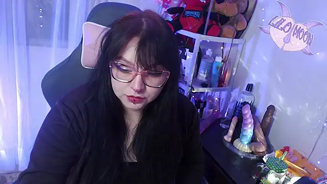 Snapshot of LiloMoon69 chatting on 24, 2, 2025 LiloMoon69 online show from 24, 2, 2025