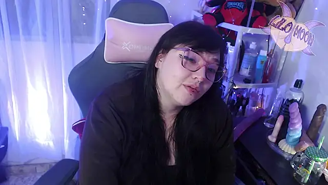 Snapshot of LiloMoon69 chatting on 24, 2, 2025 LiloMoon69 online show from 24, 2, 2025