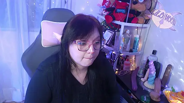 Snapshot of LiloMoon69 chatting on 27, 2, 2025 LiloMoon69 online show from 27, 2, 2025