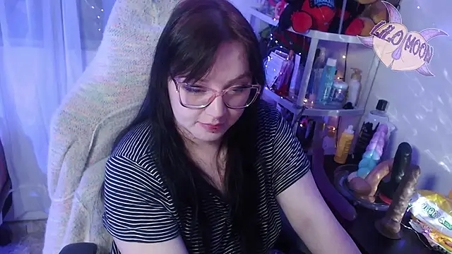 Snapshot of LiloMoon69 chatting on 8, 3, 2025 LiloMoon69 online show from 8, 3, 2025