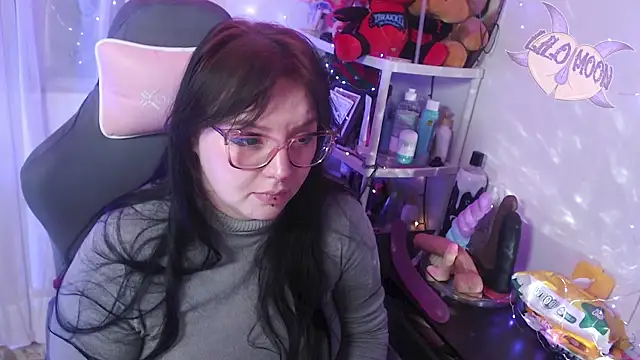 Snapshot of LiloMoon69 chatting on 11, 3, 2025 LiloMoon69 online show from 11, 3, 2025