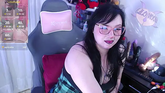 Snapshot of LiloMoon69 chatting on 20, 9, 2025 LiloMoon69 online show from 20, 9, 2025