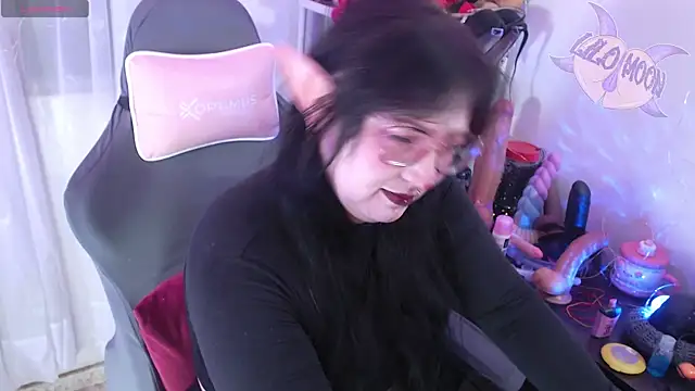 Snapshot of LiloMoon69 chatting on 5, 10, 2025 LiloMoon69 online show from 5, 10, 2025