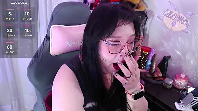 Snapshot of LiloMoon69 chatting on 7, 10, 2025 LiloMoon69 online show from 7, 10, 2025