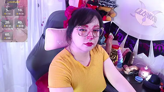 Snapshot of LiloMoon69 chatting on 29, 10, 2025 LiloMoon69 online show from 29, 10, 2025