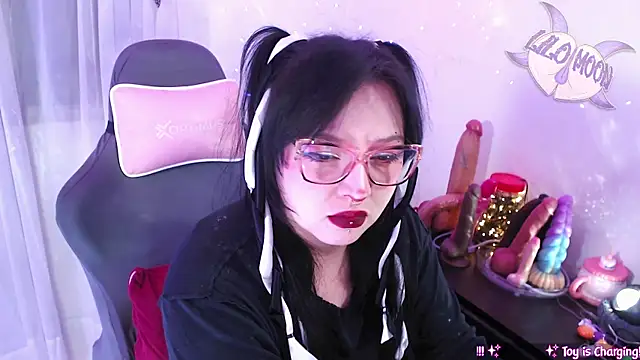 LiloMoon69 online show from 1, 5, 2026