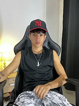 Snapshot of _CamiloBass chatting on 10, 7, 2026 CamiloBass online show from 10, 7, 2026