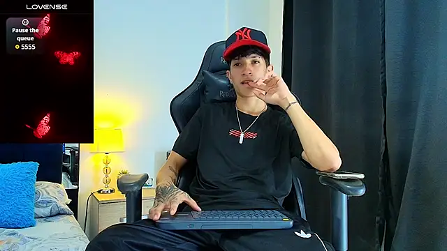 Snapshot of _CamiloBass chatting on 11, 7, 2026 CamiloBass online show from 11, 7, 2026