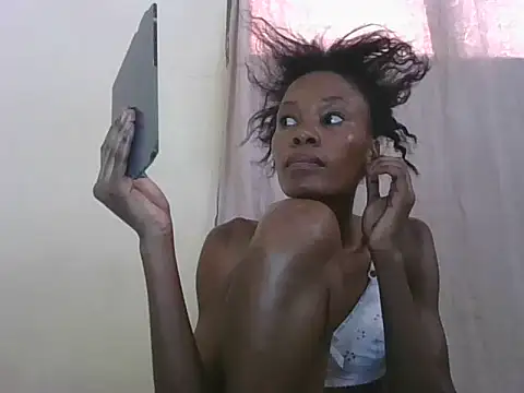 Sweetpetite254 online show from 3, 2, 2026