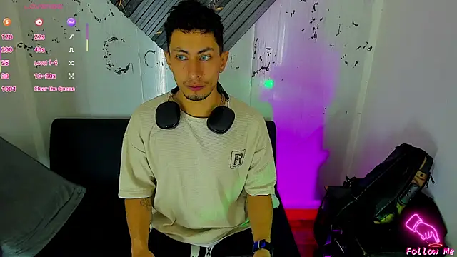 Piggy Eddy online show from 21, 11, 2025