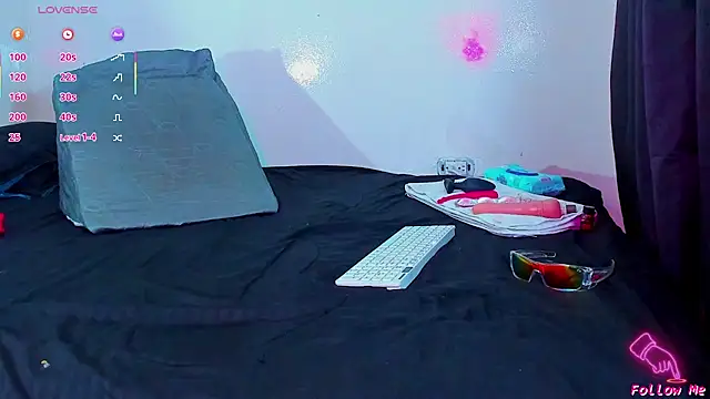 Piggy Eddy online show from 12, 1, 2026