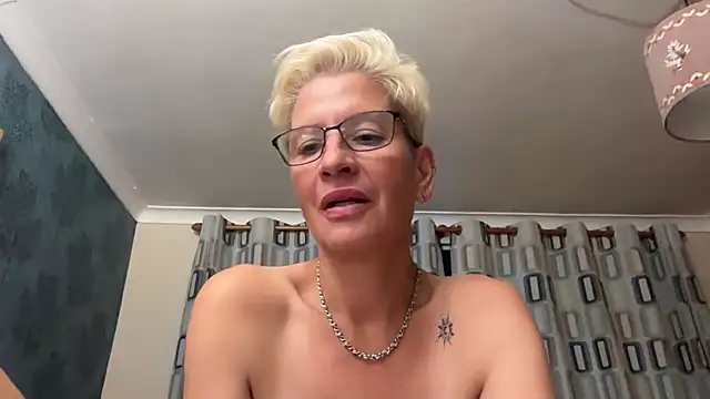 JennyHazel1 online show from 28, 7, 2026
