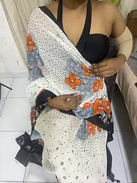 Snapshot of NethuQueen chatting on 26, 2, 2025 NethuQueen online show from 26, 2, 2025