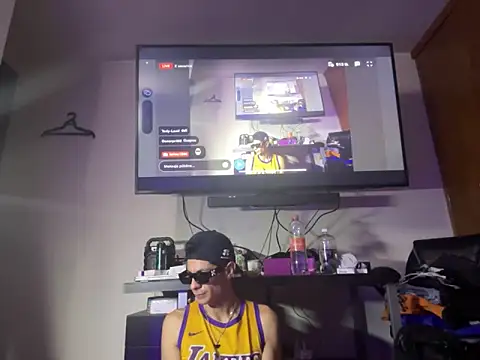 latino1986 online show from 1, 3, 2025