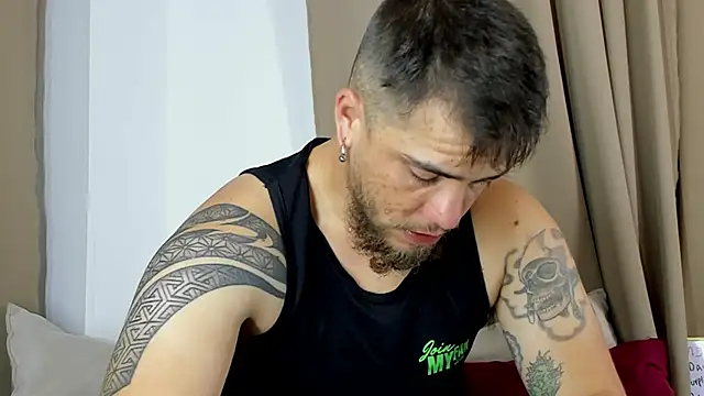 Snapshot of Beard_xox chatting on 17, 2, 2025 Beard xox online show from 17, 2, 2025