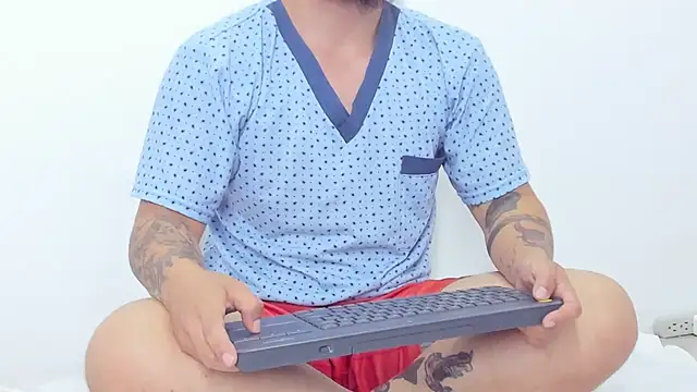 Snapshot of Beard_xox chatting on 24, 7, 2026 Beard xox online show from 24, 7, 2026