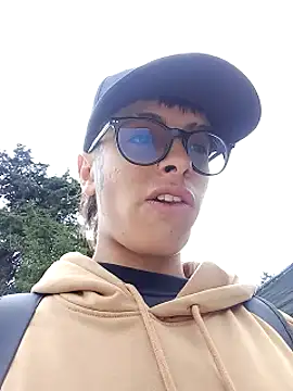 Cuervo maniaco online show from 17, 12, 2024