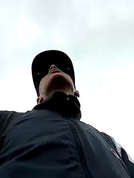 Cuervo maniaco online show from 5, 3, 2025