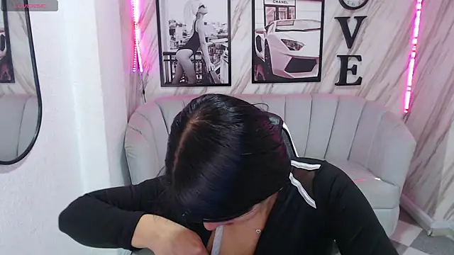  samantha b online show from 13, 3, 2025