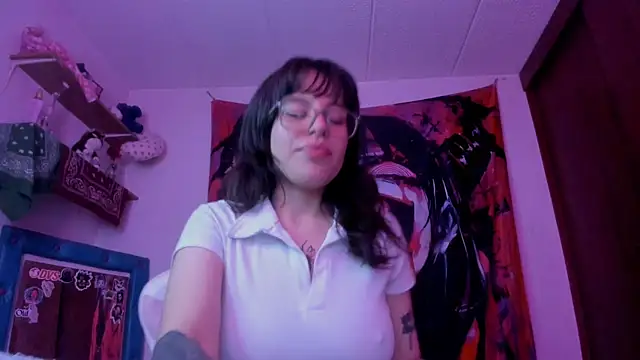 Lucyfx666 online show from 15, 5, 2026