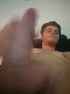 Snapshot of majinm83 chatting on 17, 3, 2026 majinm83 online show from 17, 3, 2026