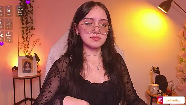 suzumi   online show from 22, 10, 2025