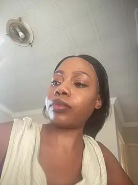 NAUGHTYSHALOTXX online show from 16, 7, 2026