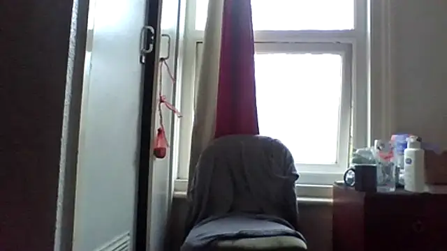 Snapshot of DrbigdickUK chatting on 14, 4, 2026 DrbigdickUK online show from 14, 4, 2026