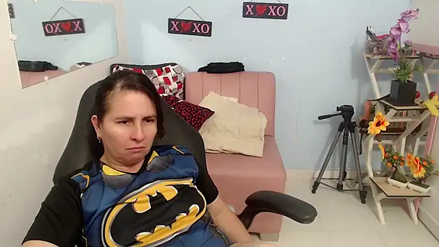 victoria jones online show from 14, 11, 2025