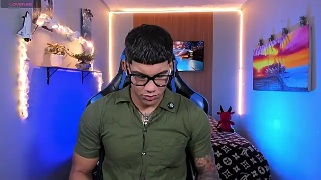 Damian latinxxx online show from 30, 7, 2026