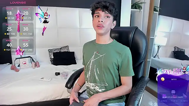 Snapshot of Santy_carrington chatting on 7, 12, 2024 Santy carrington online show from 7, 12, 2024