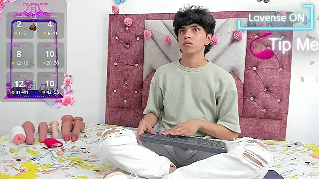 Snapshot of Santy_carrington chatting on 3, 3, 2025 Santy carrington online show from 3, 3, 2025