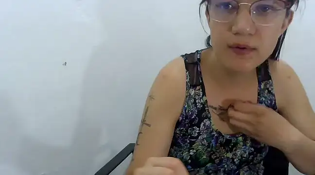 Snapshot of BLAKEandSUSANI chatting on 5, 2, 2025 BLAKEandSUSANI online show from 5, 2, 2025