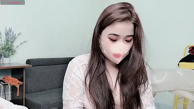 Snapshot of LyLy_Office chatting on 11, 2, 2025 LyLy Office online show from 11, 2, 2025