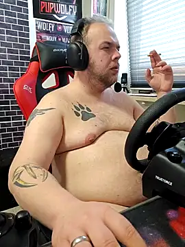 PupW0lfy online show from 24, 1, 2025